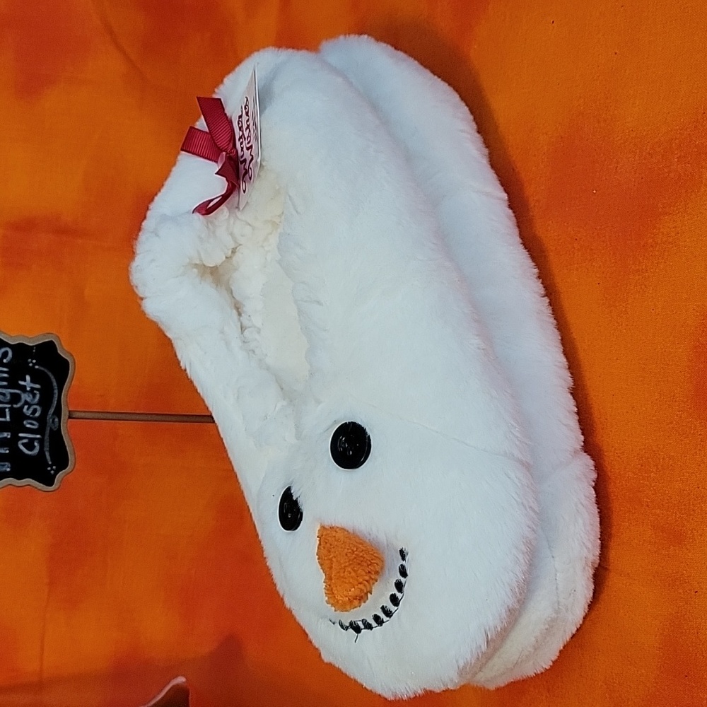 Winter Wishes Snowman Houseshoes Slippers New White Fluffy